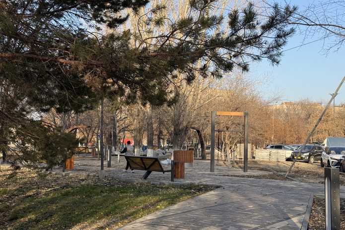 Строительство аллеи на улице Казахстан в Усть-Каменогорске практически завершено